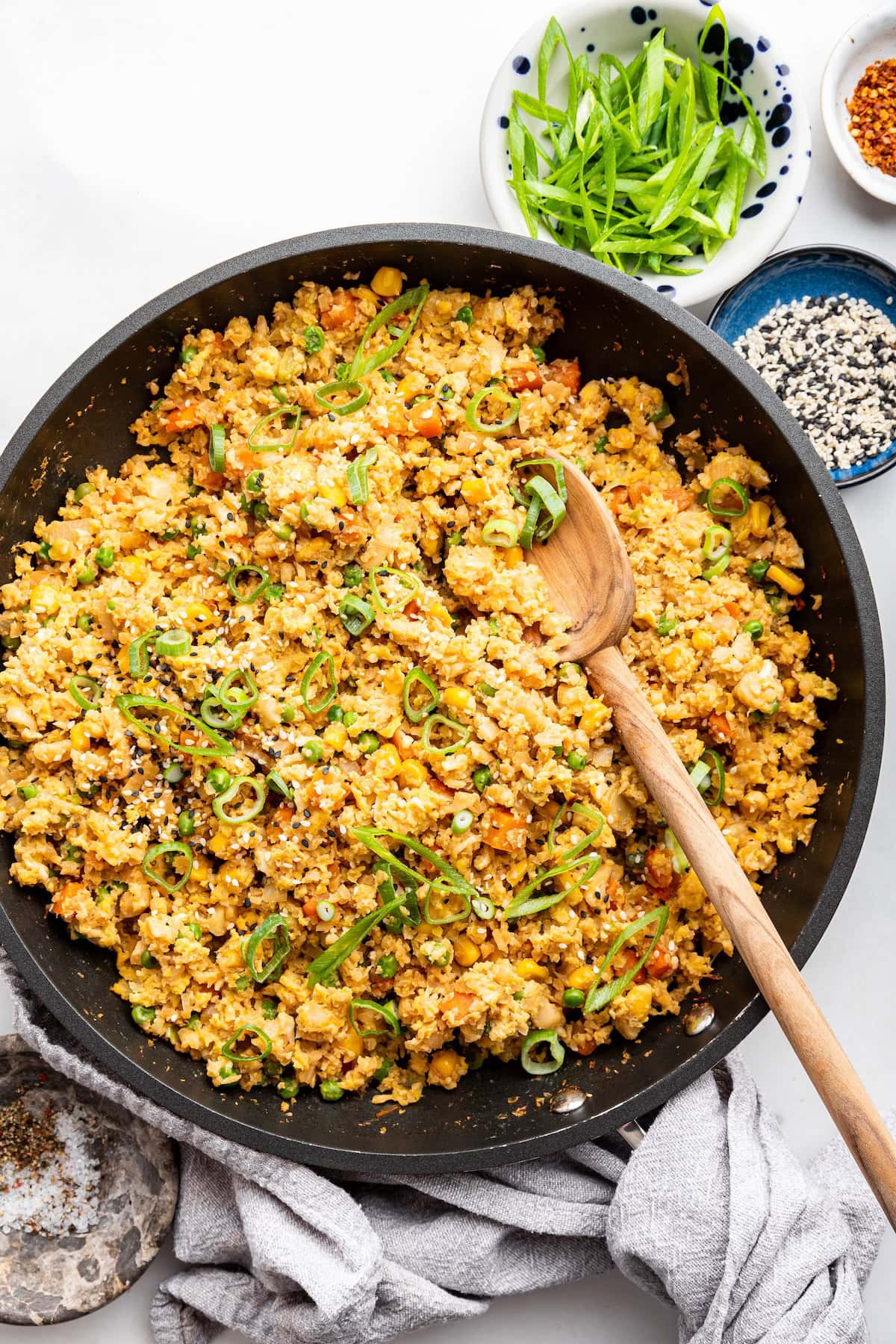 15-Minute Cauliflower Fried Rice (Low-Carb)