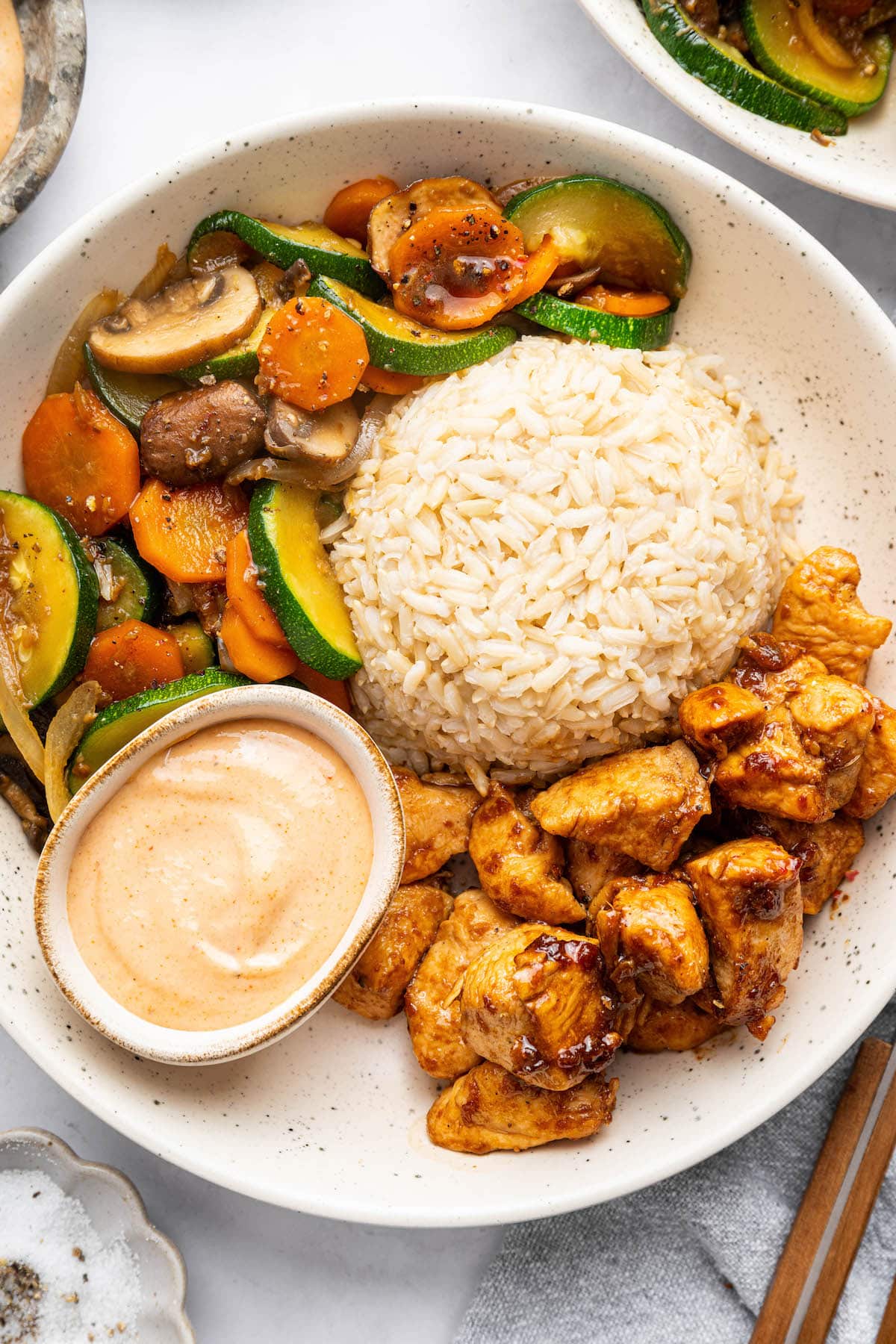 Easy Easy Hibachi Chicken with Vegetables & Yum Yum Sauce